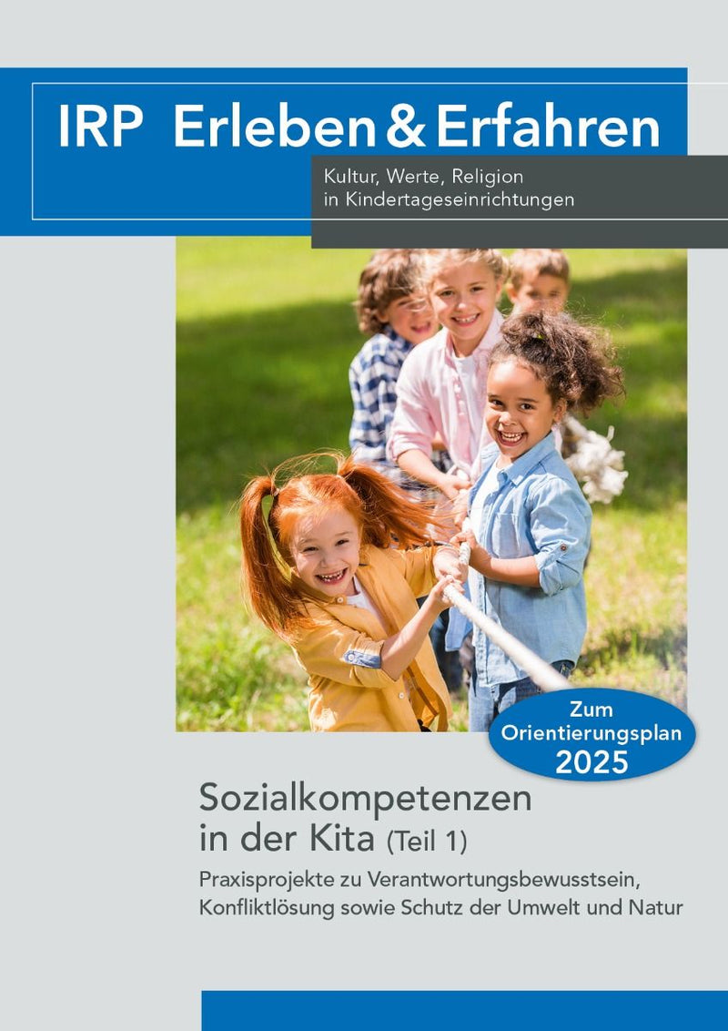 Kinder spielen gemeinsam im Freien und halten ein langes Seil